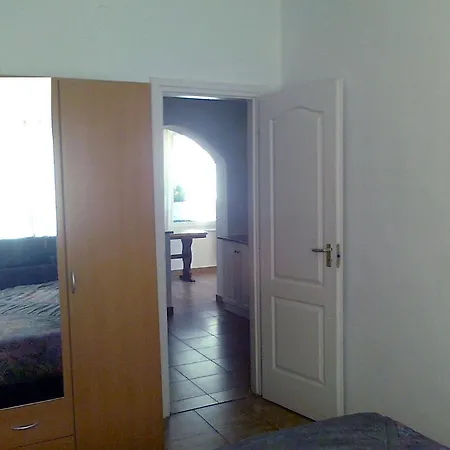 Ferienwohnung Mit Pool Fur Maximal 6 Personen Direkt Am See, A1 *